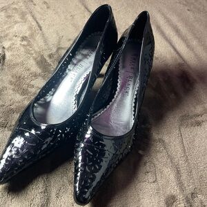 NEW WHITE HOUSE BLACK MARKET WHBM ELLA WAVY LEATHER HIGH HEELS PUMPS SHOES 8.5